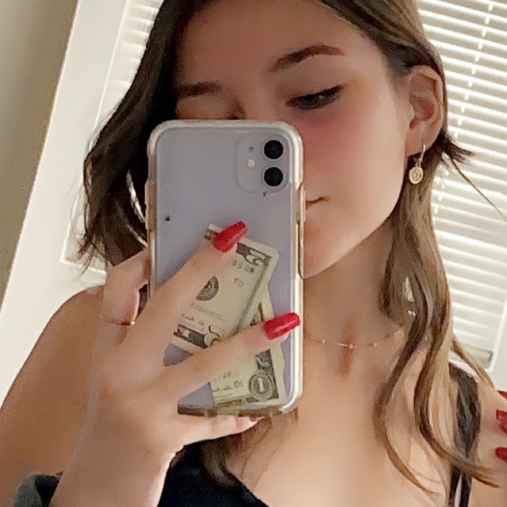 Meet your Posher, Maddie